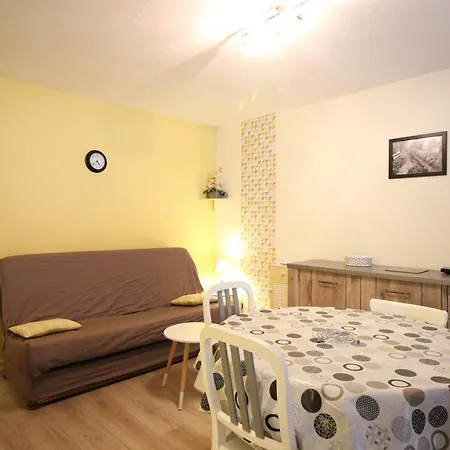 Apartment F2 Au 2eme Etage Sans Ascenseur Avec Balcon - Mont-dore - Fr-1-415-137