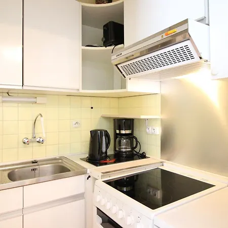 F2 Au 2eme Etage Sans Ascenseur Avec Balcon - Mont-dore - Fr-1-415-137 Apartment *