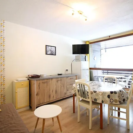 Apartment F2 Au 2eme Etage Sans Ascenseur Avec Balcon - Mont-dore - Fr-1-415-137 *
