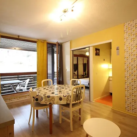 F2 Au 2eme Etage Sans Ascenseur Avec Balcon - Mont-dore - Fr-1-415-137 Apartment Le Mont-Dore